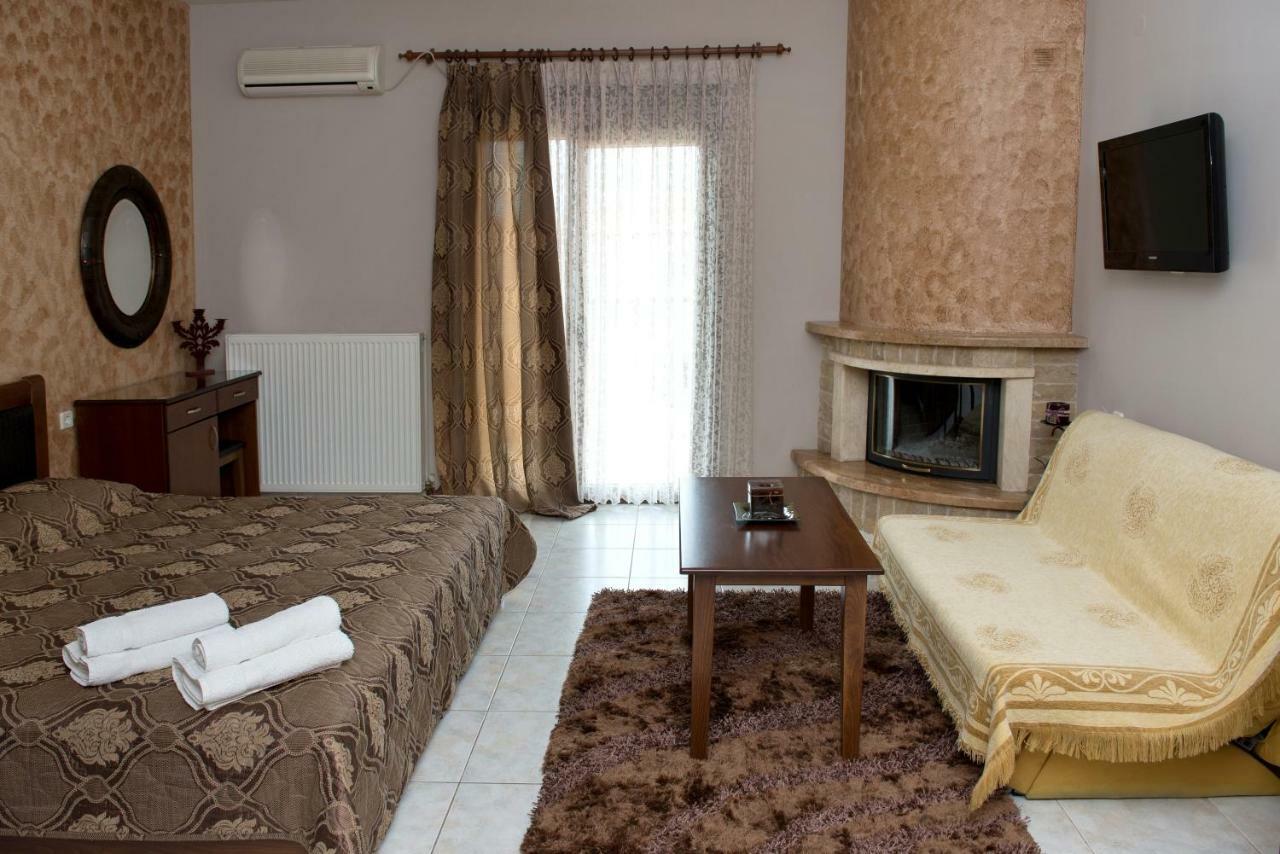 Hotel Philippion Káto Loutrákion Exteriör bild